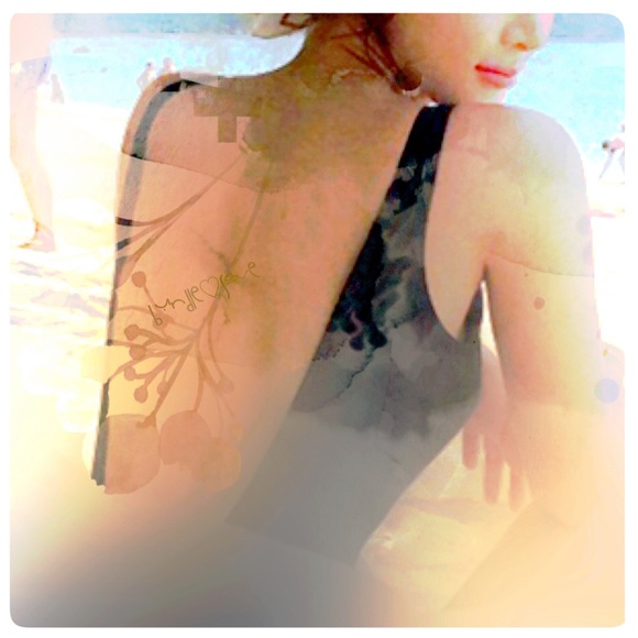 ༟༟On — ⁺ ! 🌙 ECSTACY ♡ - Picture 1 of 7